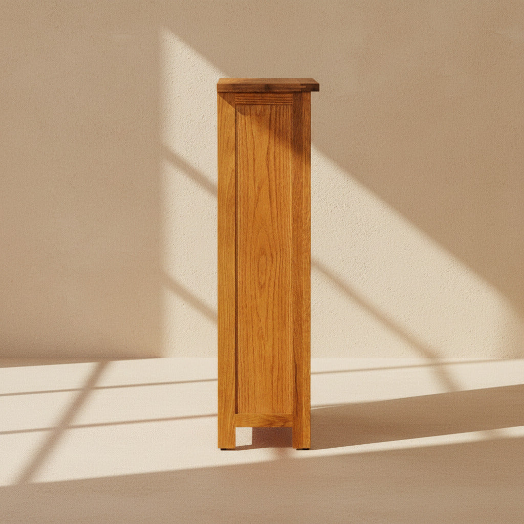 SMALL OAK BOOKSHELF