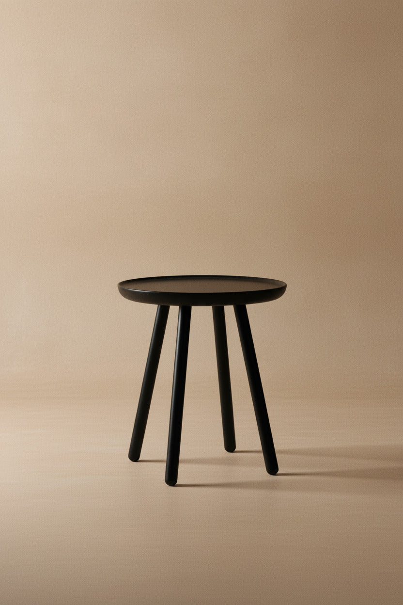 NAÏVE SIDE TABLE