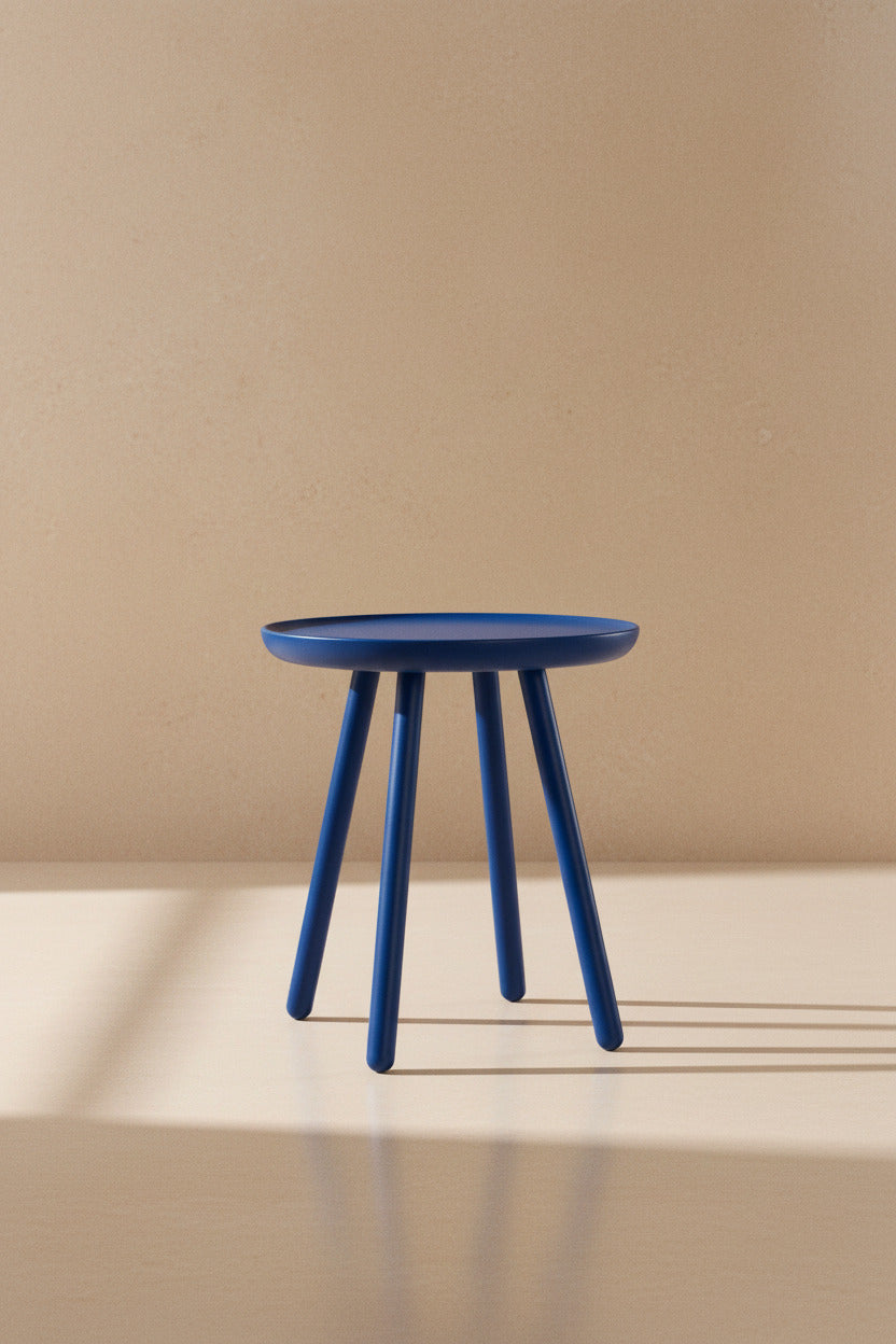 NAÏVE SIDE TABLE