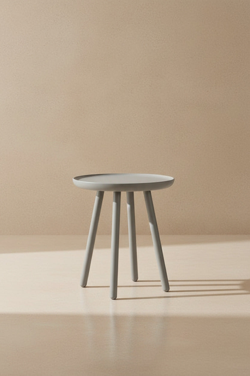 NAÏVE SIDE TABLE