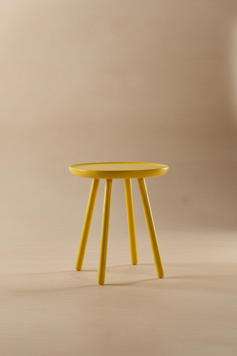 NAÏVE SIDE TABLE