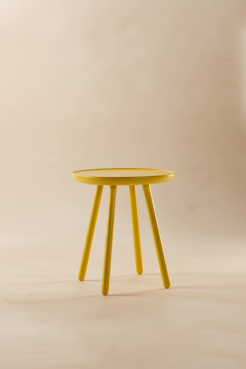 NAÏVE SIDE TABLE