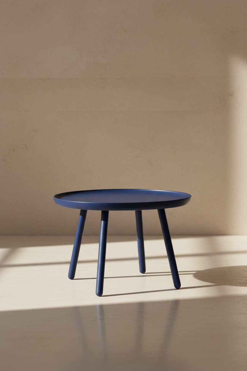 NAÏVE SIDE TABLE