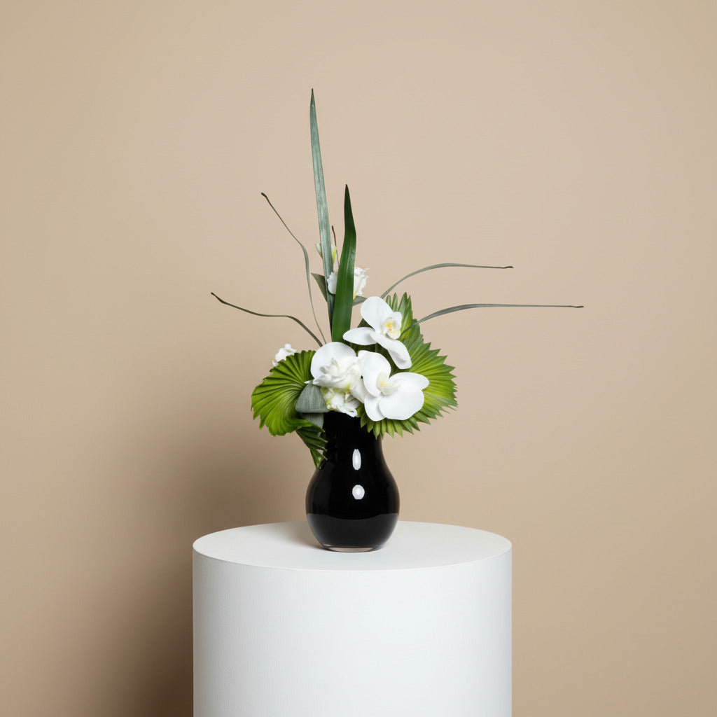 DEEP BLUE GLASS VASE